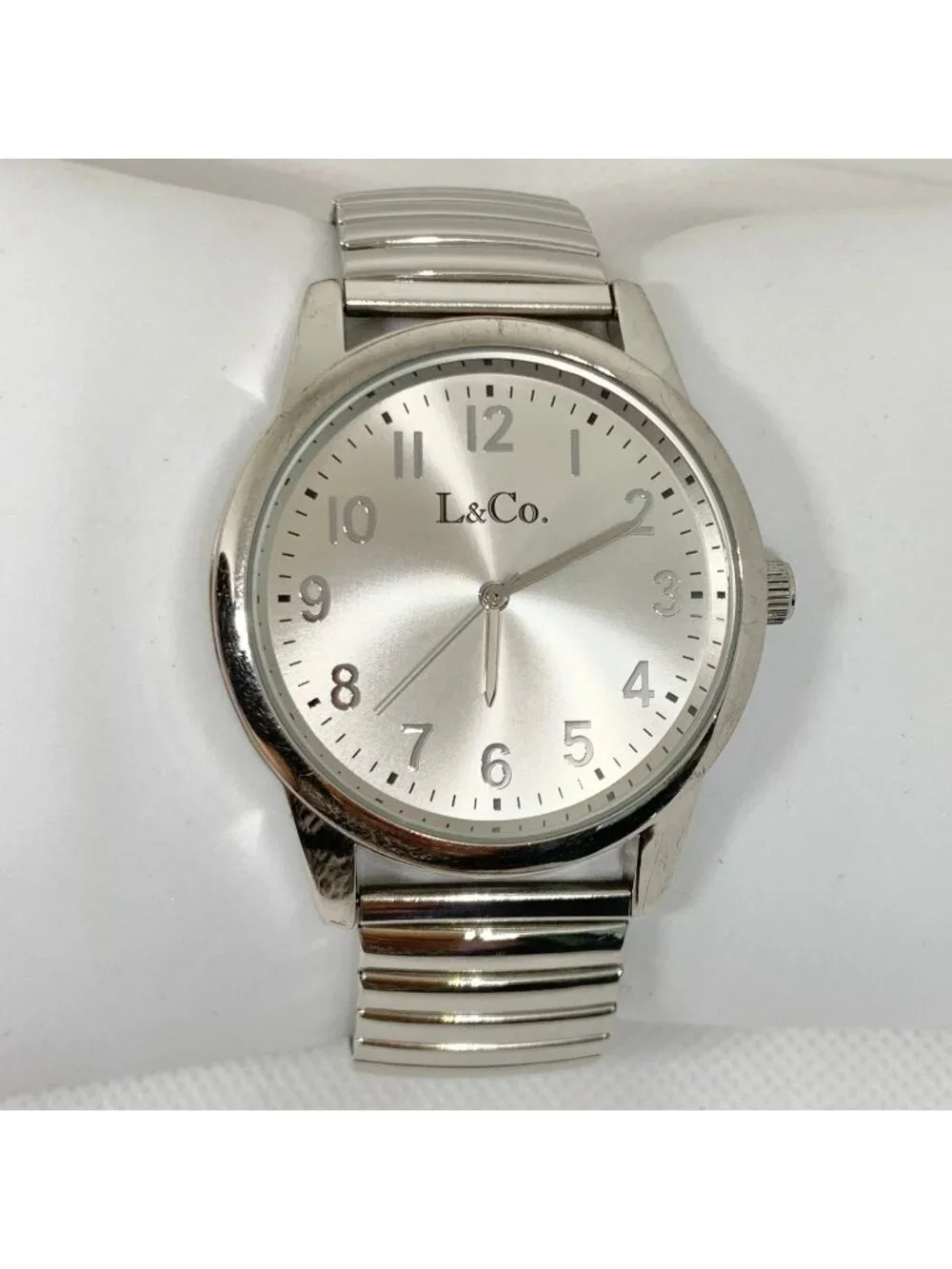 L&Co silver tone men’s watch 40mm quartz analog stretch band 7.5” running